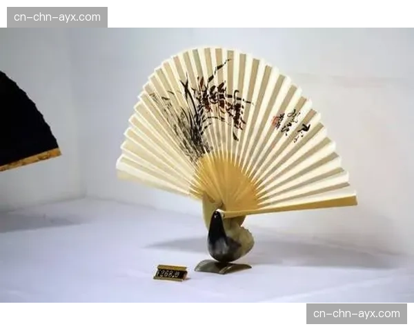 荣昌赛区结合非遗展示，观众体验夏布织造折扇制作传统工艺